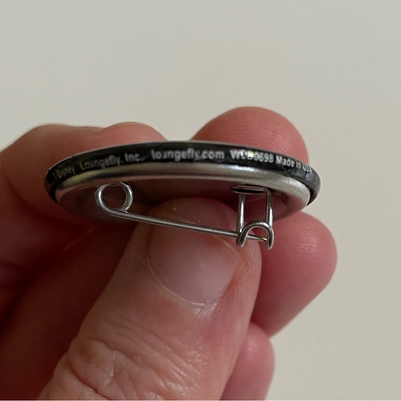 Loungefly Disney Mickey Mouse Pizza Pin - Picture 4 of 6